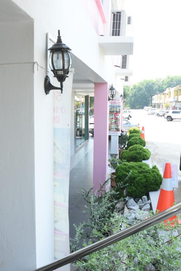 56 Hotel Mentekab Exterior photo